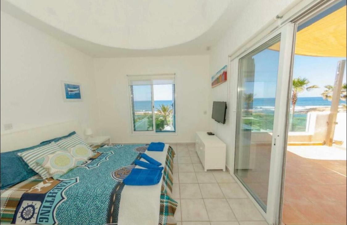 34 Beach Villa Pafos Dış mekan fotoğraf