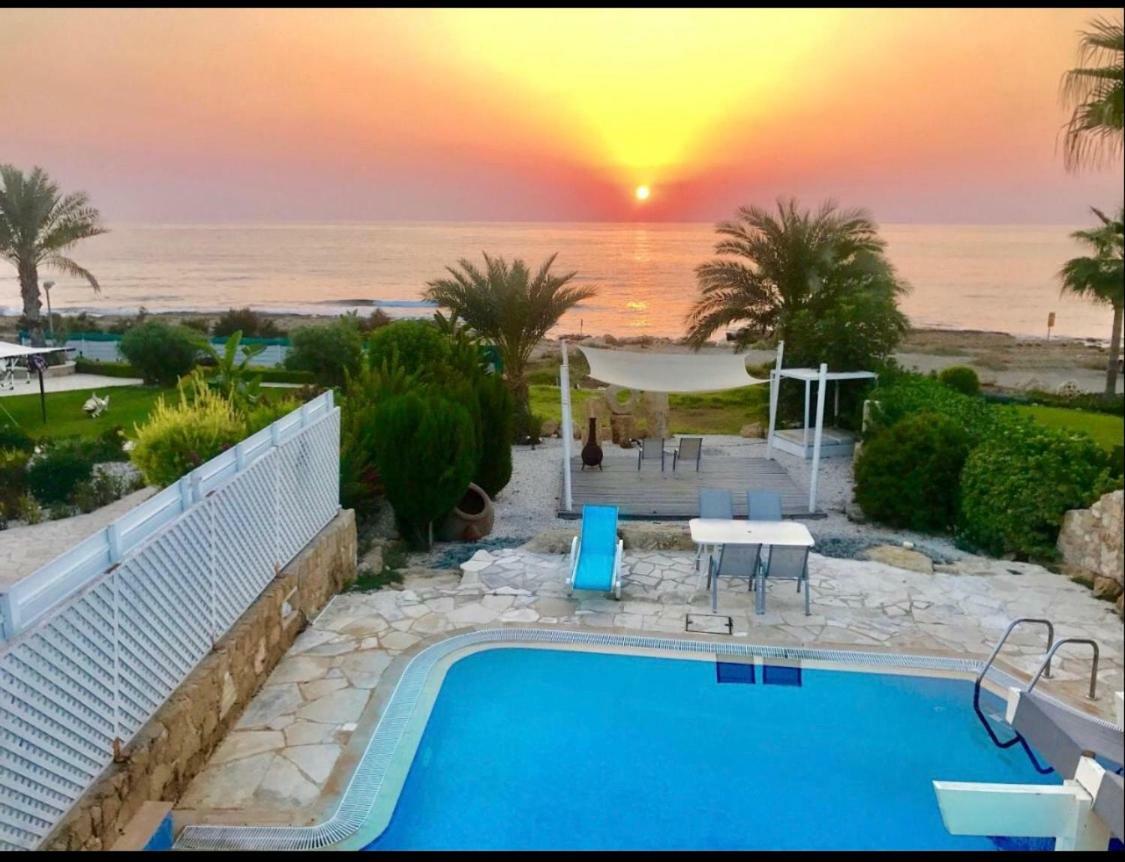34 Beach Villa Pafos Dış mekan fotoğraf